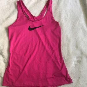 Athletic tank top